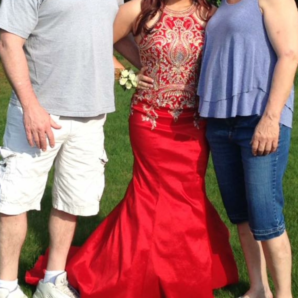 red Giovanni Prom dress